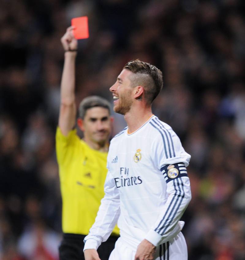 Cầu Thủ Bị Thẻ Đỏ Nhiều Nhất - Top 10 Máy Gặt Sân Cỏ 3 Sergio Ramos red card